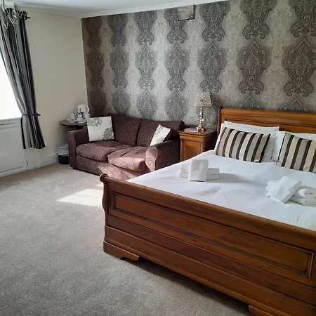 East Ayton Hotel, Hotel Scarborough