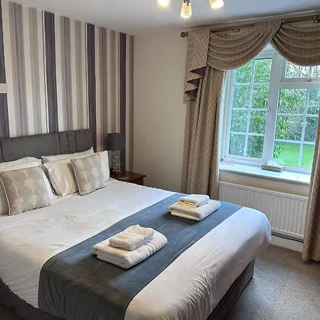 فندق East Ayton Hotel, 3*