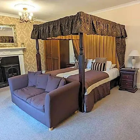 East Ayton Hotel, 3*