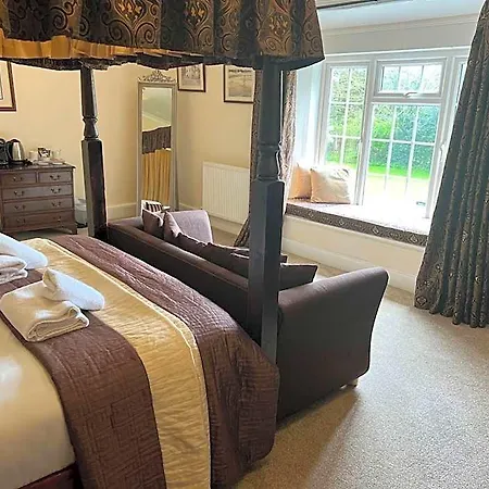 East Ayton Hotel, 3*