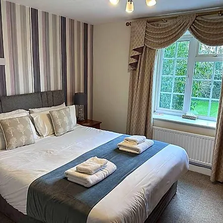 East Ayton Hotel, Otel Scarborough