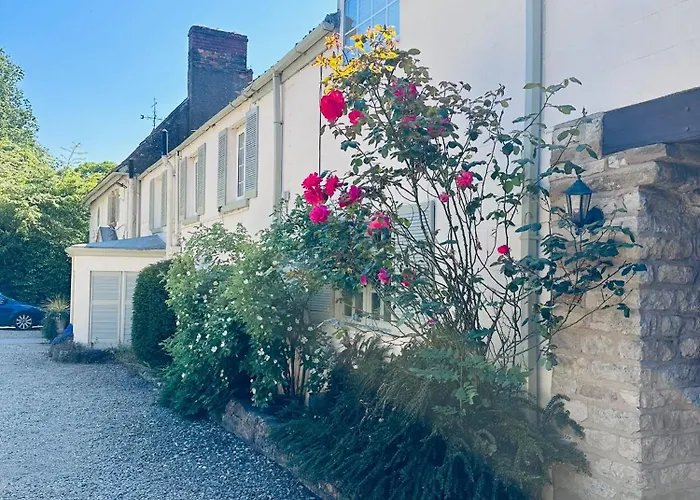 East Ayton Hotel, Hotel