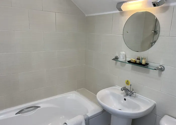 East Ayton Hotel, Hotel Scarborough