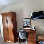 East Ayton Hotel,