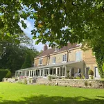 East Ayton Hotel,