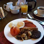 East Ayton Hotel, Hotel 3*